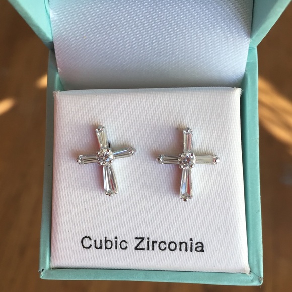 STERLING SILVER CROSS  EARRINGS .925 - Picture 1 of 2